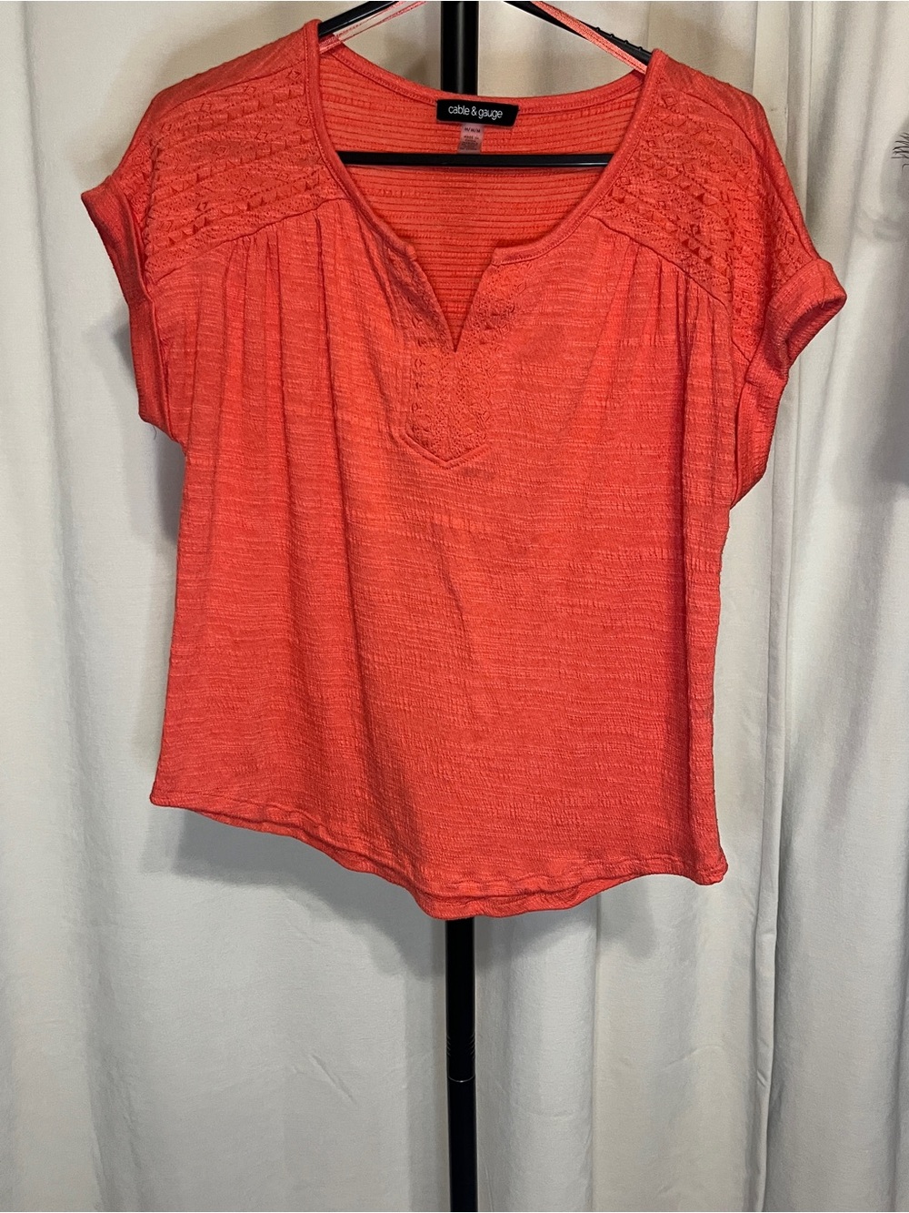 Cable & Gauge Coral Crochet-Yoke Split V Short Sleeve Top
